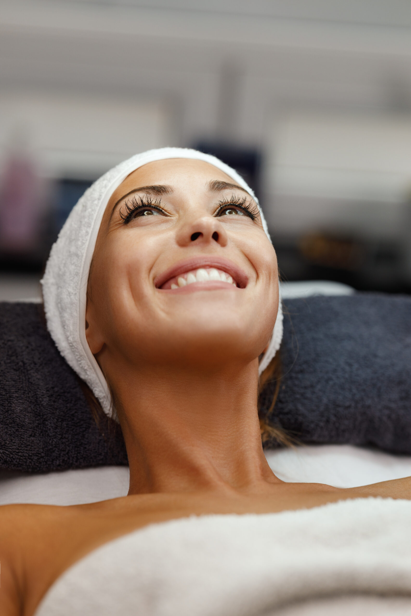 Dermaplane facial treatment